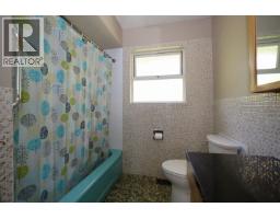 1346 Russell Road, Gibsons, BC V0N1V2 Photo 16