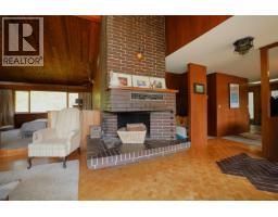 1346 Russell Road, Gibsons, BC V0N1V2 Photo 6