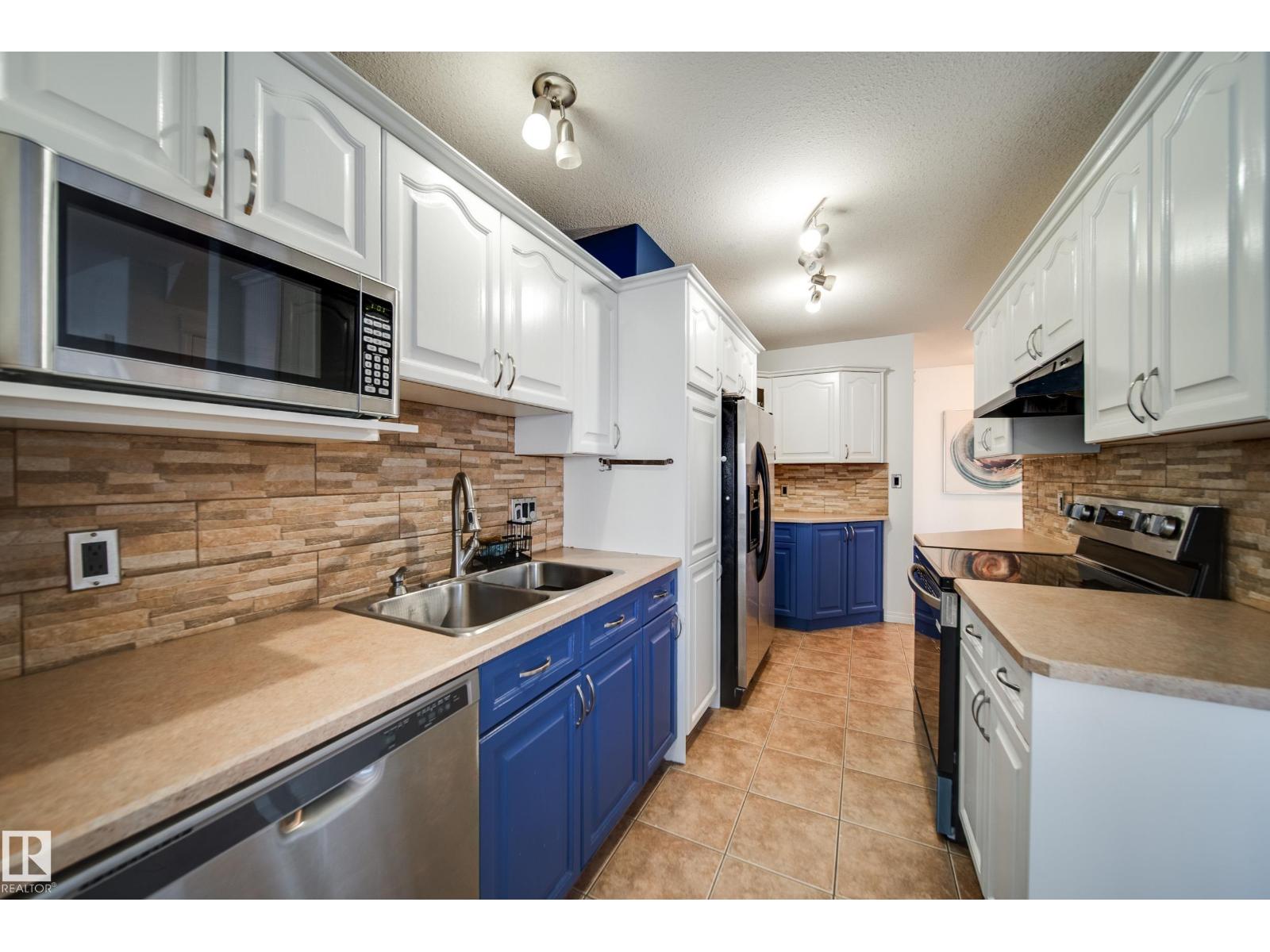 3716 160A AV NW, Edmonton