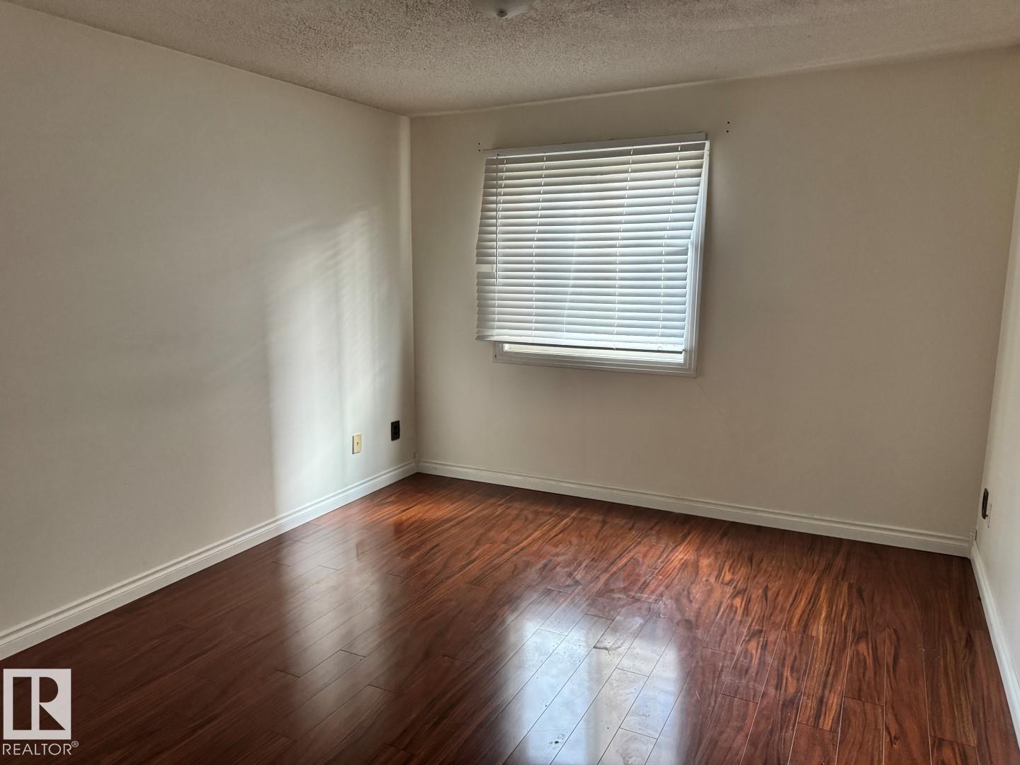 #103 9640 105 ST NW - 7