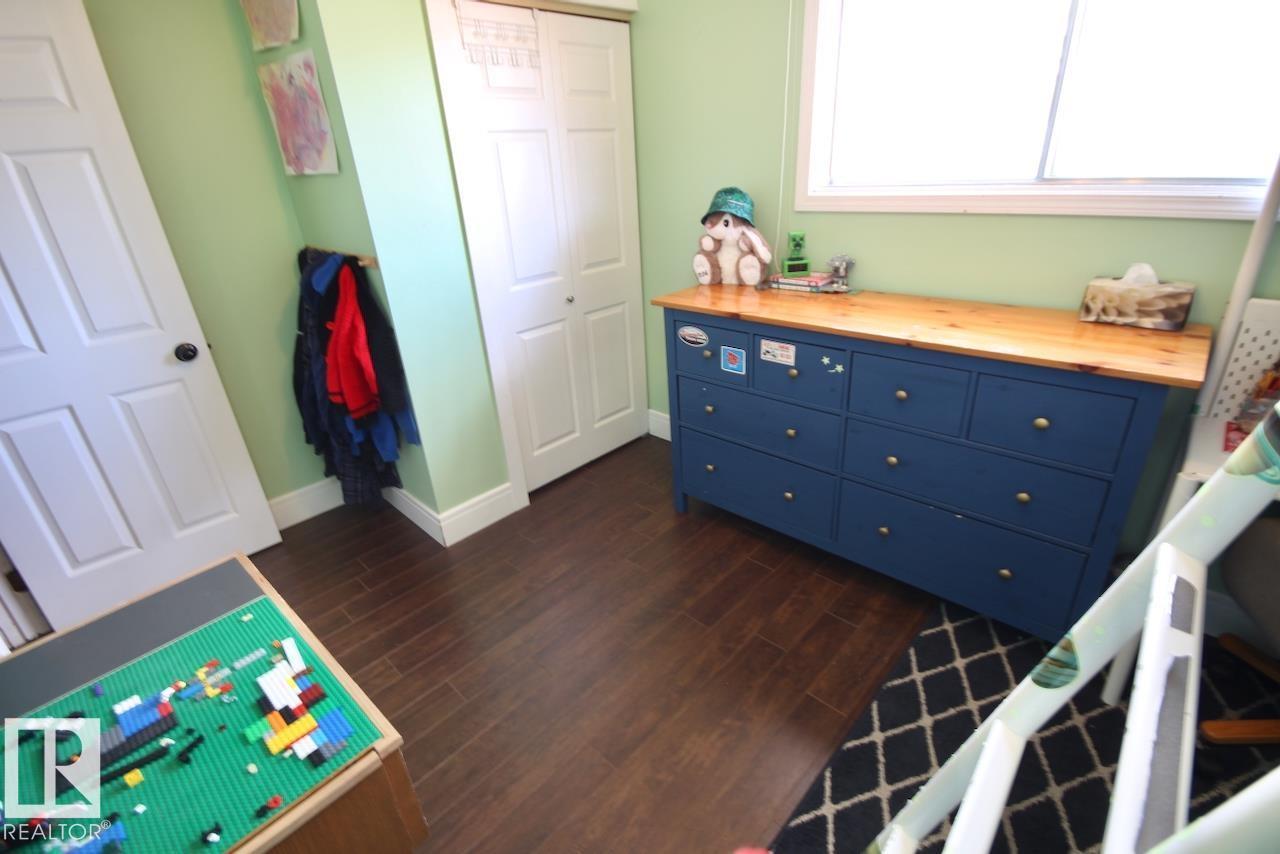 8607 35A AV NW, Edmonton