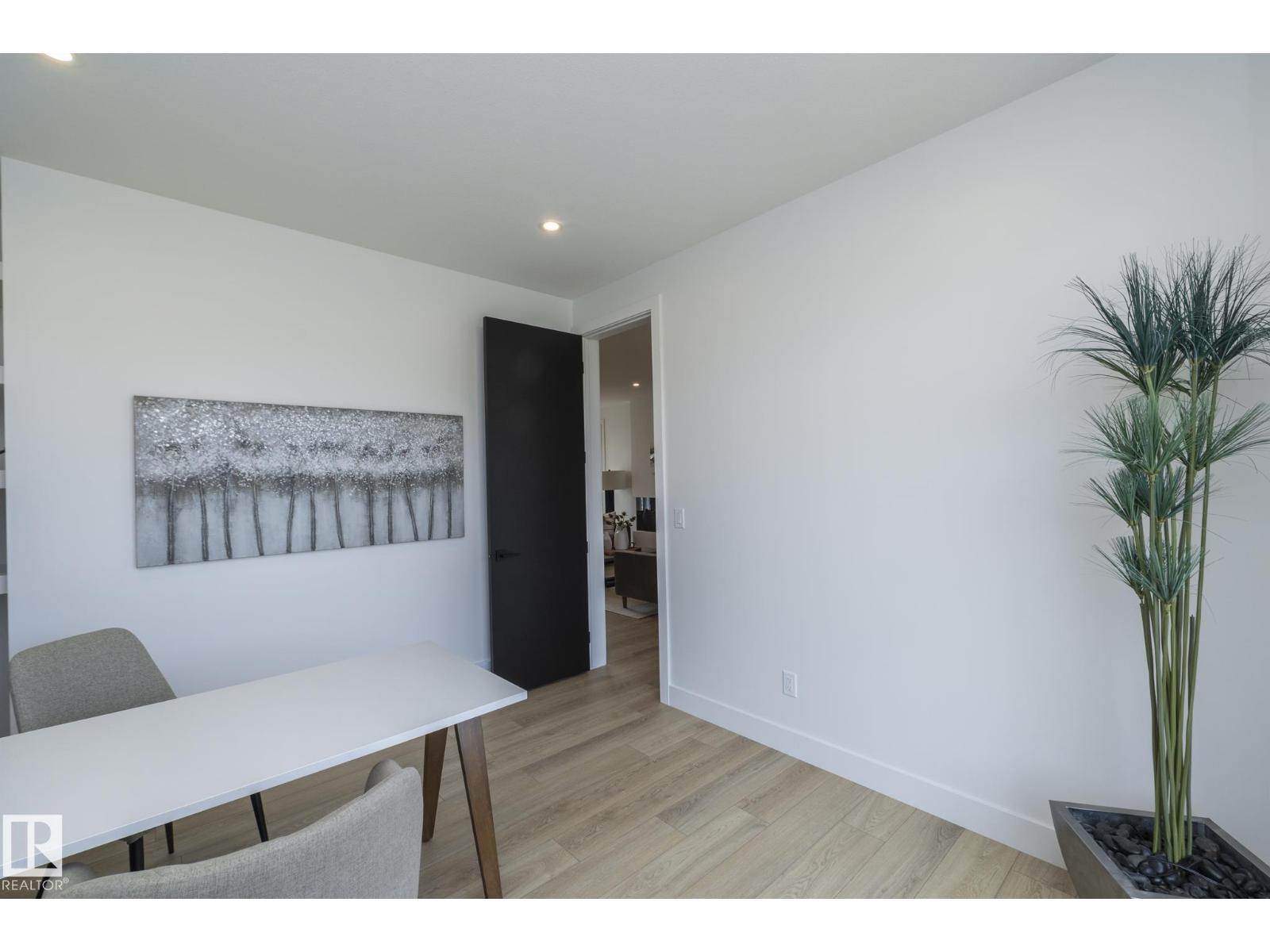 4541 KNIGHT WD SW, Edmonton