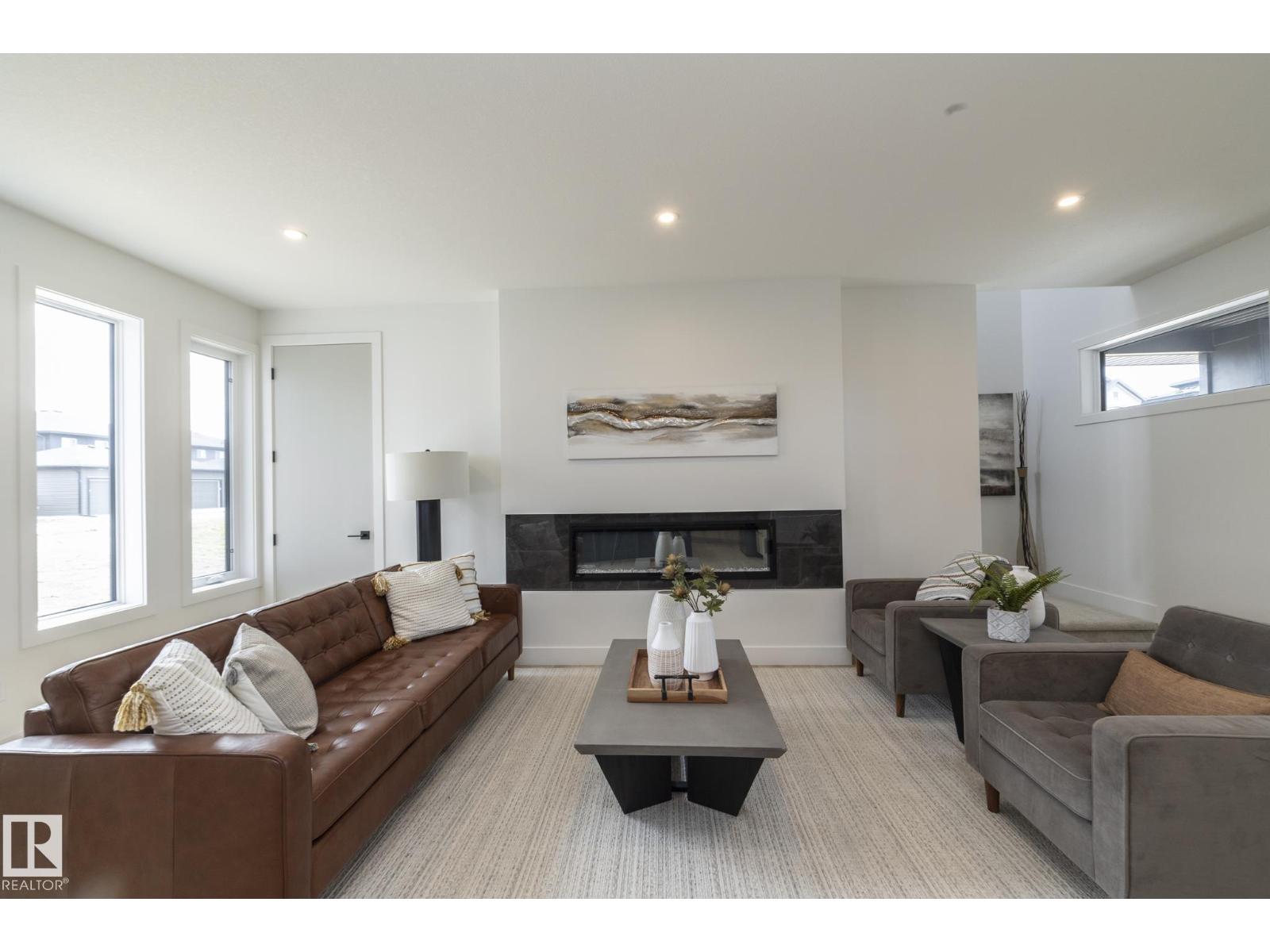 4541 KNIGHT WD SW, Edmonton