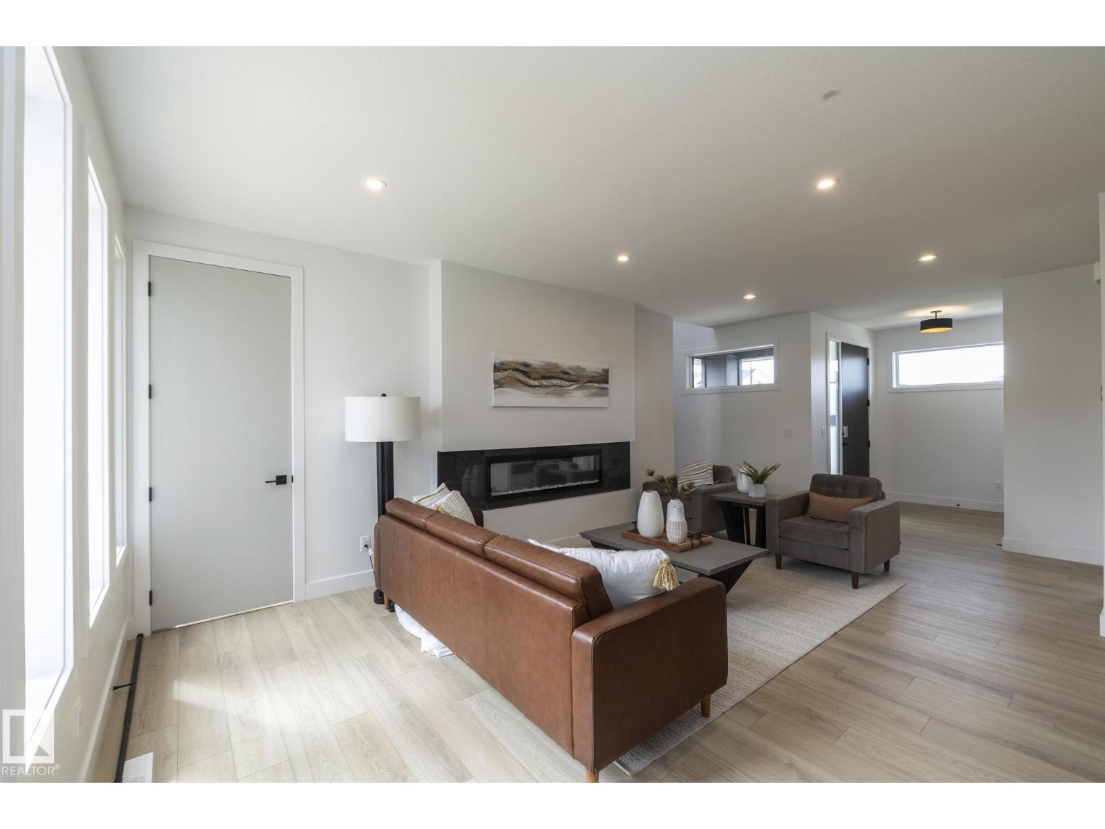 4541 KNIGHT WD SW, Edmonton
