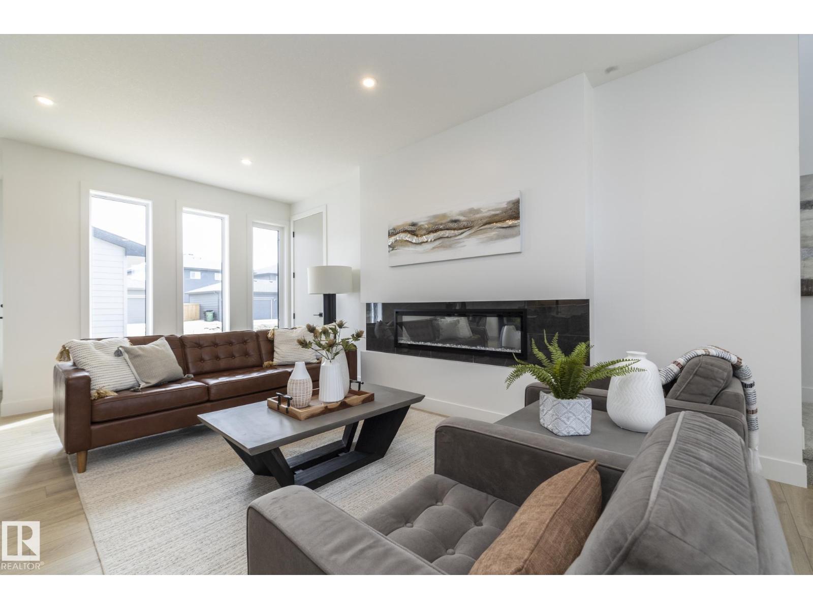 4541 KNIGHT WD SW, Edmonton