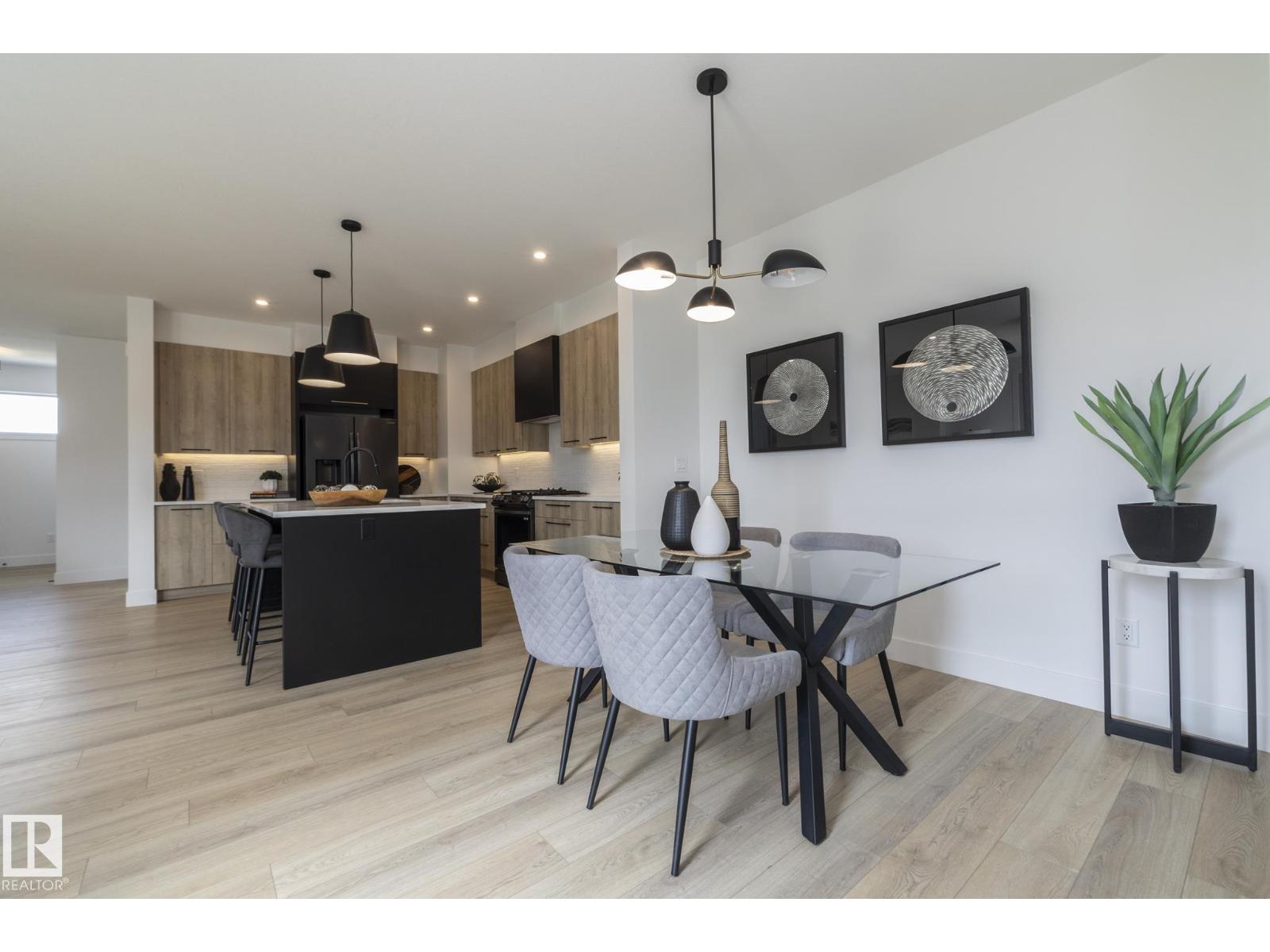 4541 KNIGHT WD SW, Edmonton