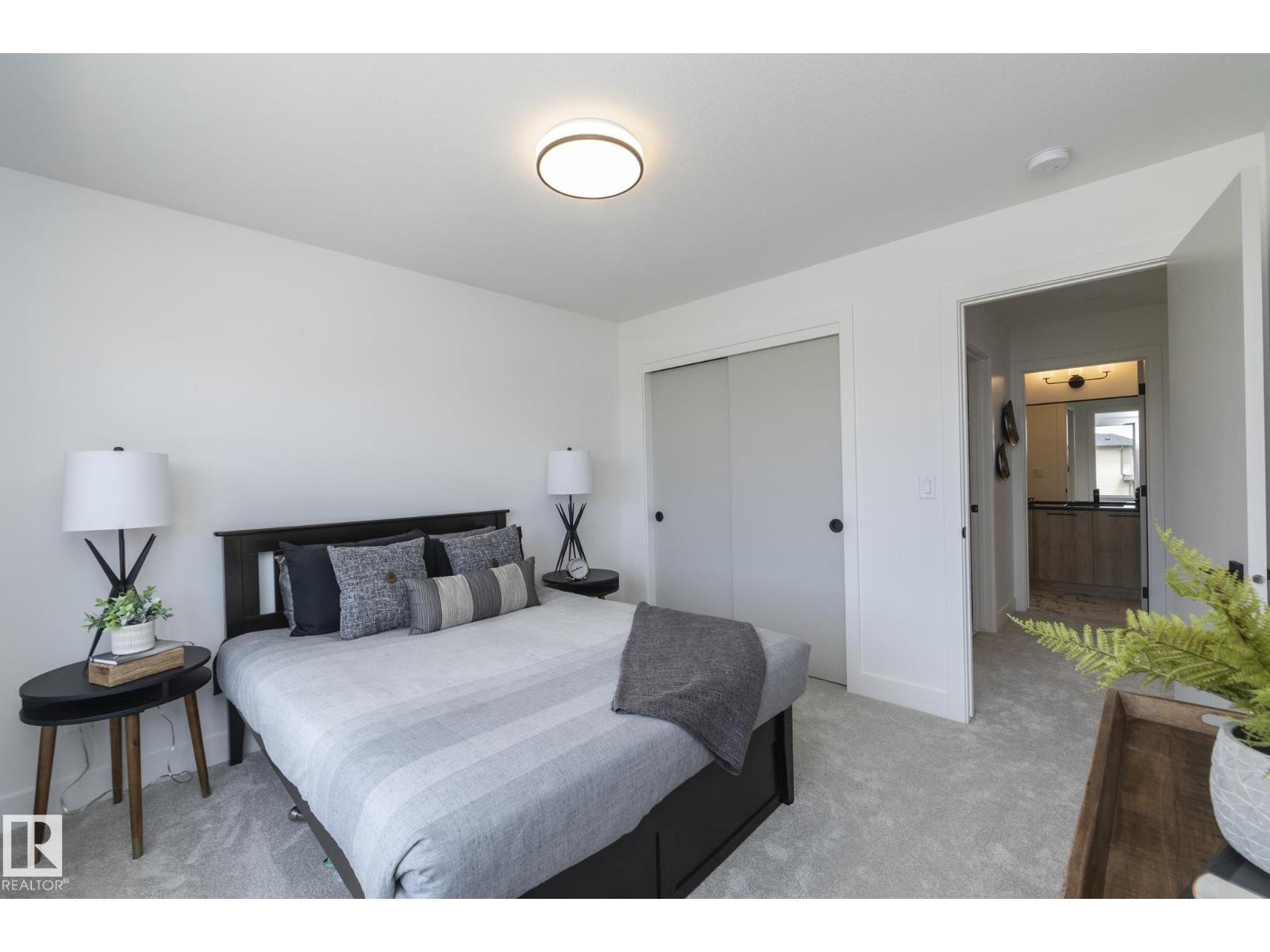 4541 KNIGHT WD SW, Edmonton