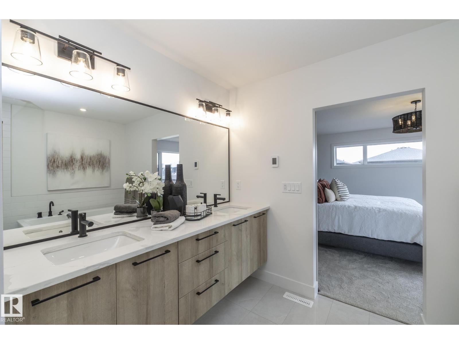 4541 KNIGHT WD SW, Edmonton