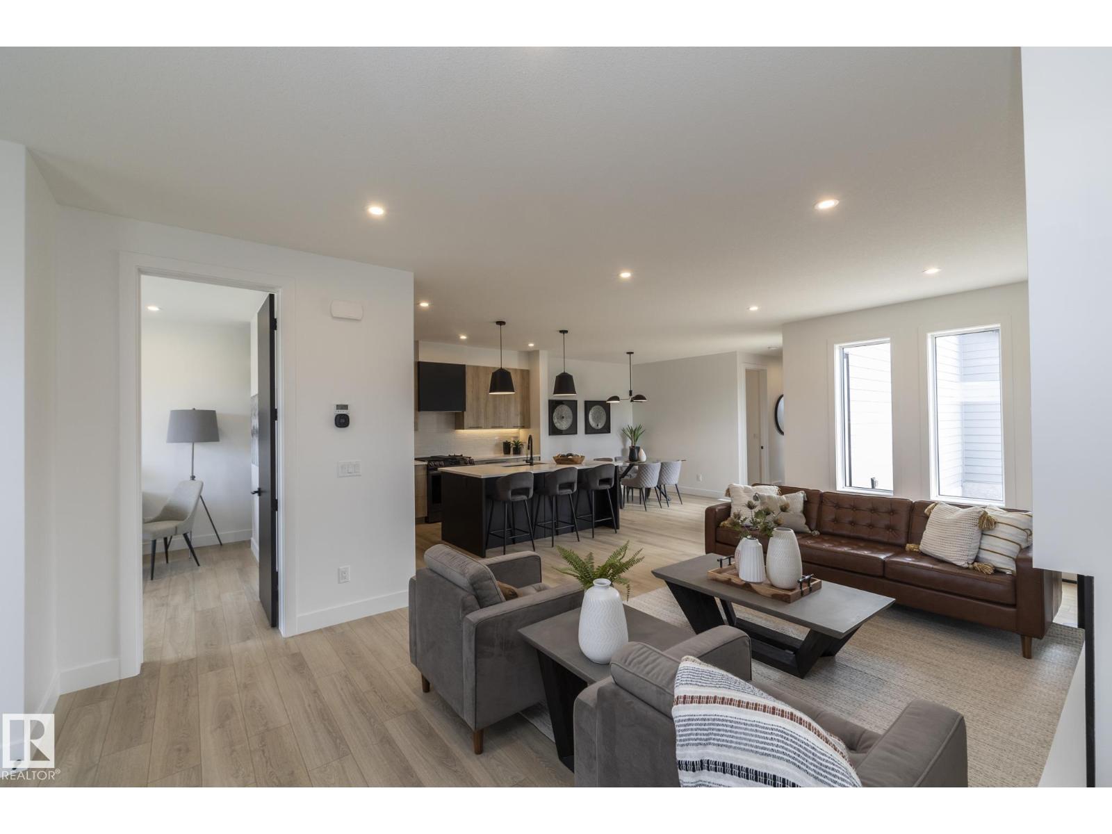4541 KNIGHT WD SW, Edmonton