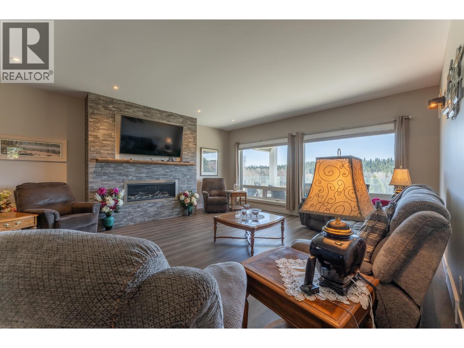4898 TELQUA DRIVE - 22