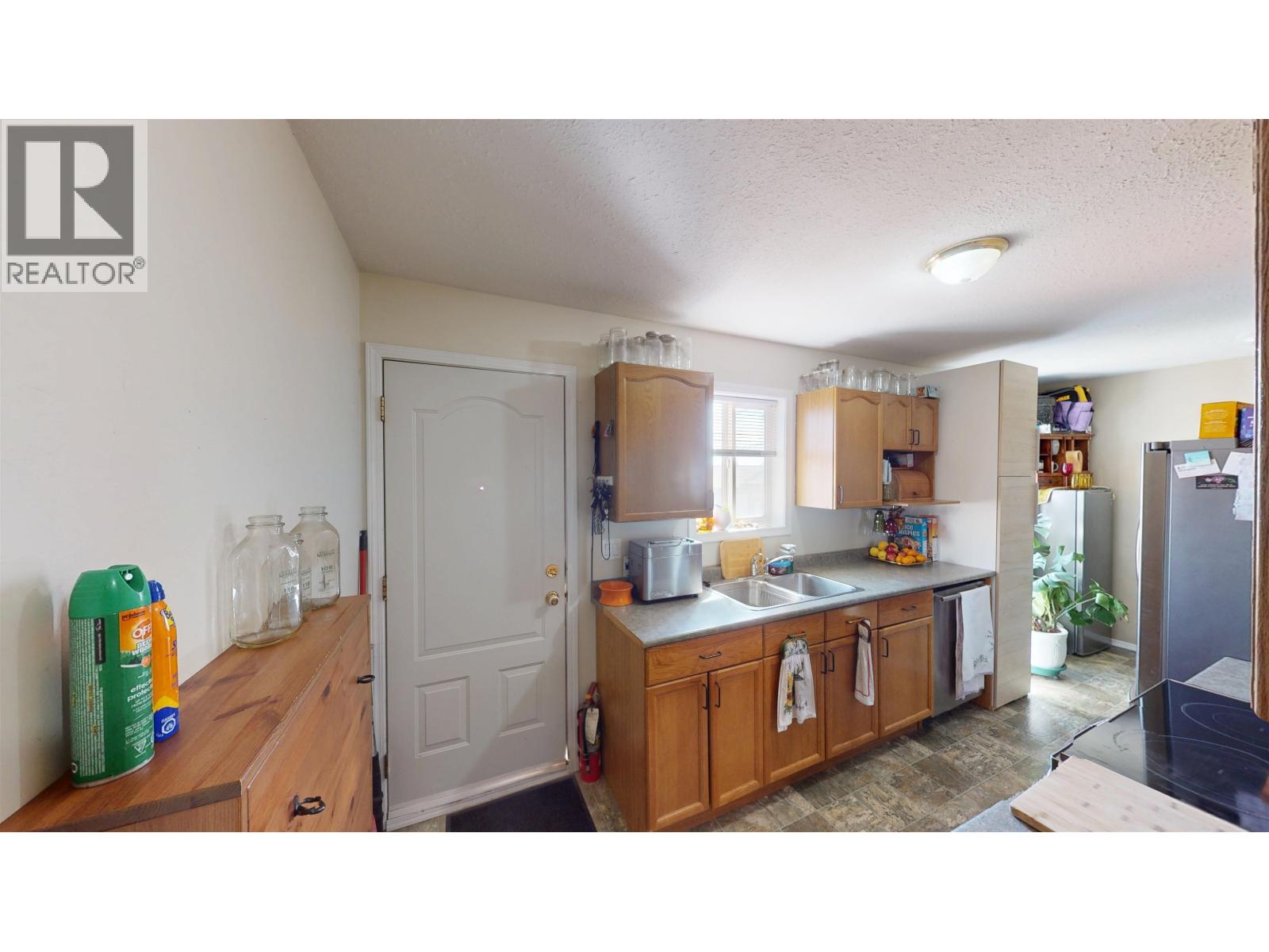 10219 102 AVENUE - 9