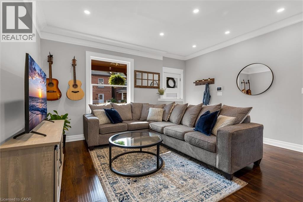 39 FAIRLEIGH Avenue N, Hamilton, Ontario, L8L6H1 — Photo 6