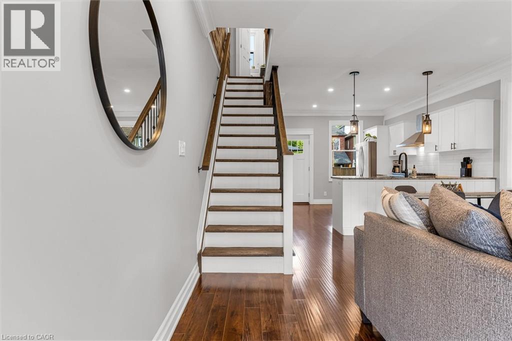 39 FAIRLEIGH Avenue N, Hamilton, Ontario, L8L6H1 — Photo 9