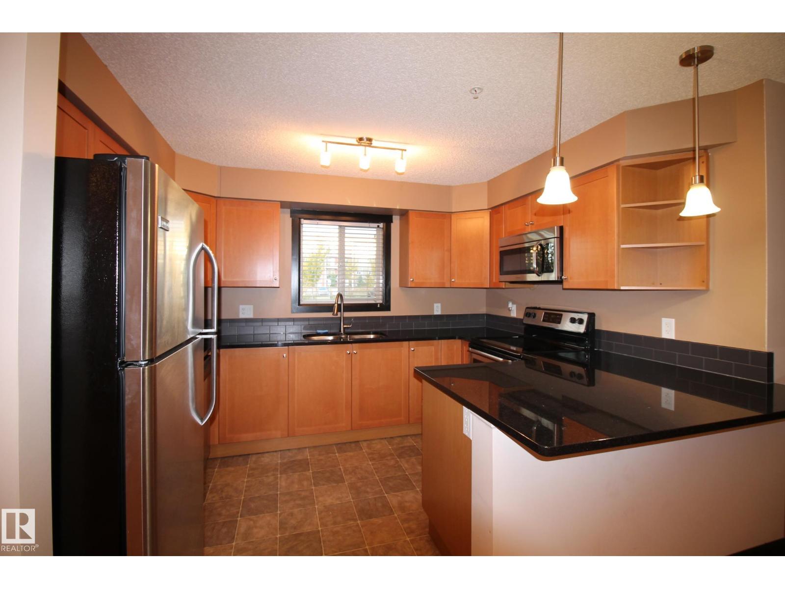 #105 3719 Whitelaw LN NW - 5