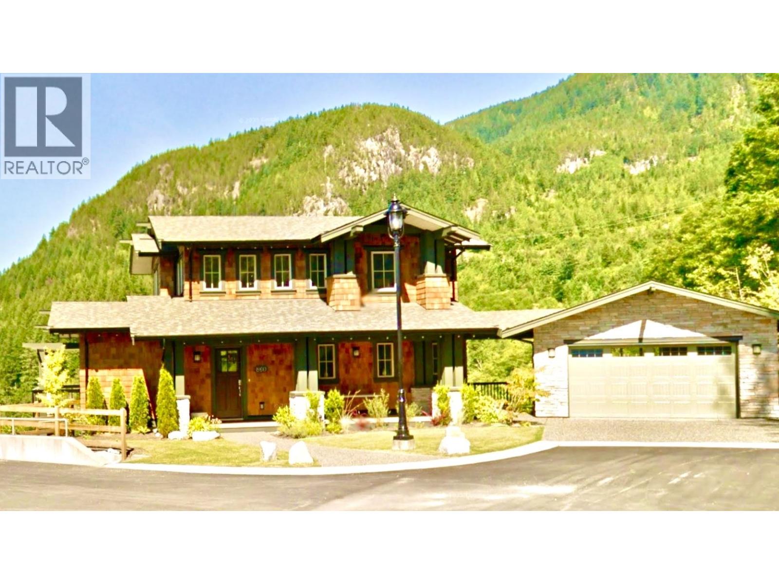 860 OCEAN CREST DRIVE, Furry Creek