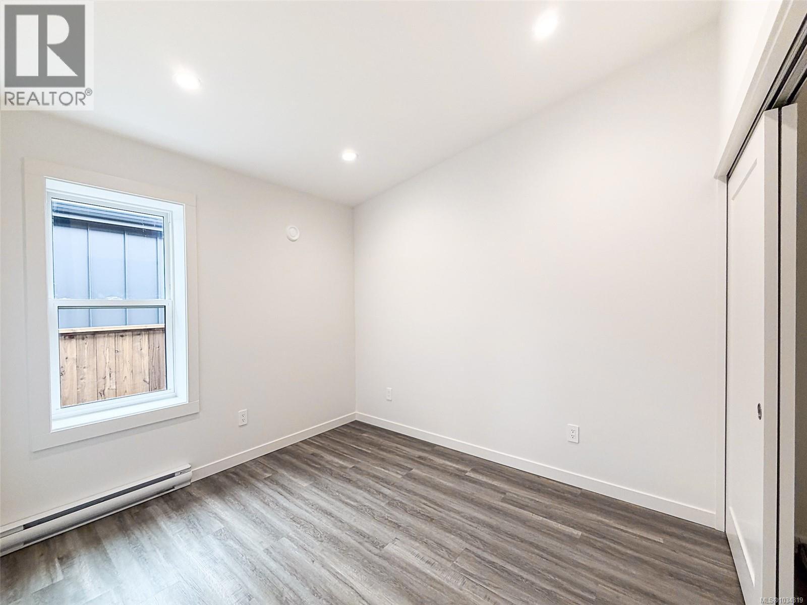 #34 3025 Royston Rd - 9