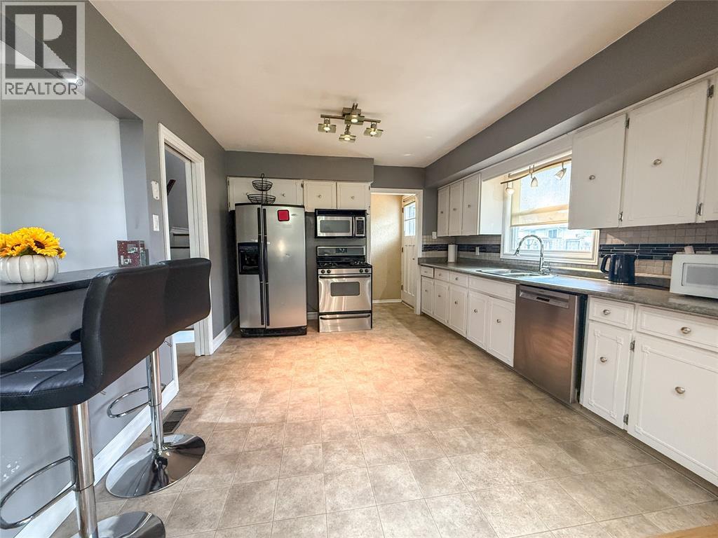 1508 LEN AVENUE, Sarnia, Ontario, N7S3N1 — Photo 5