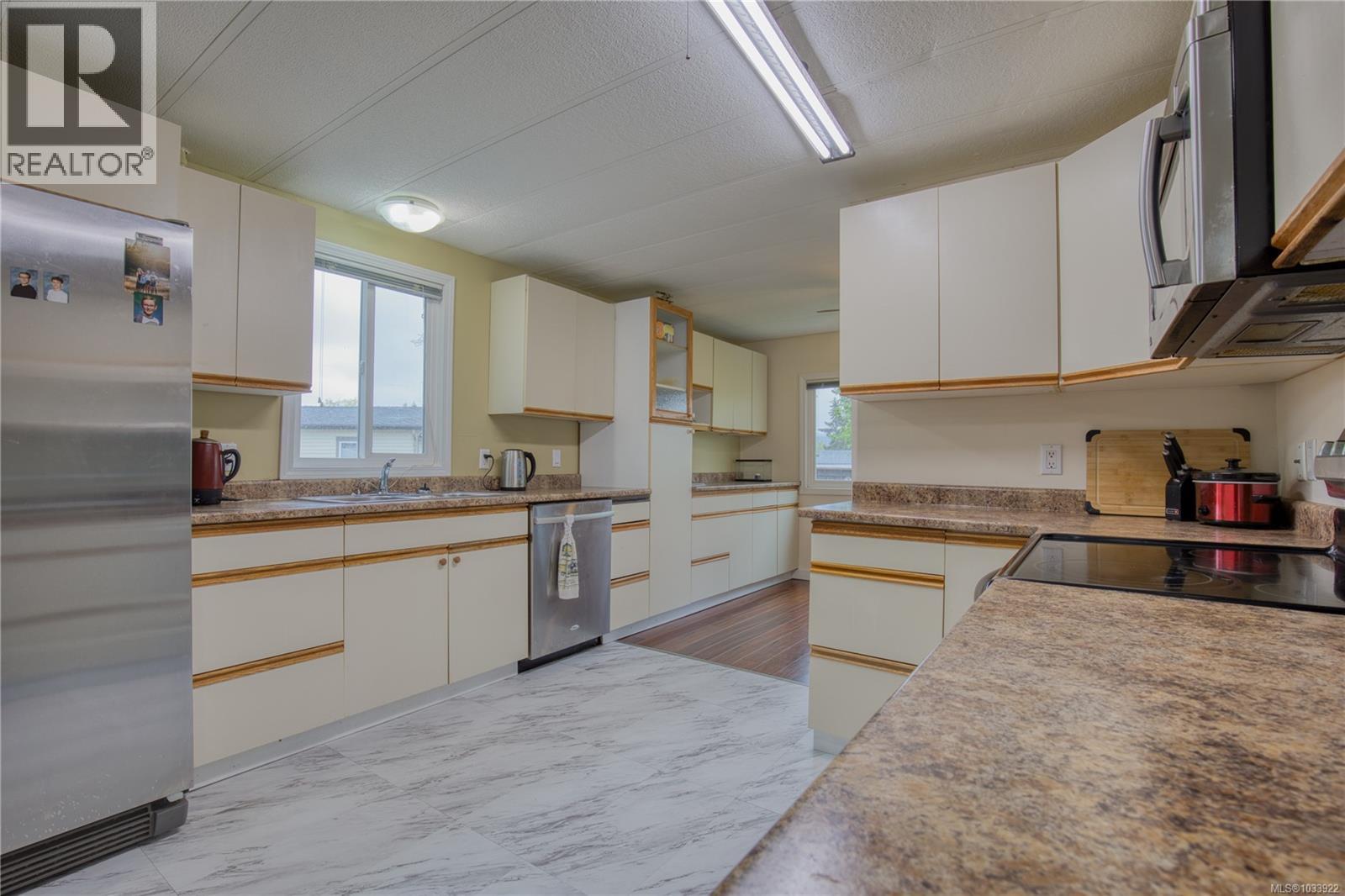 #8 80 Fifth St - 21