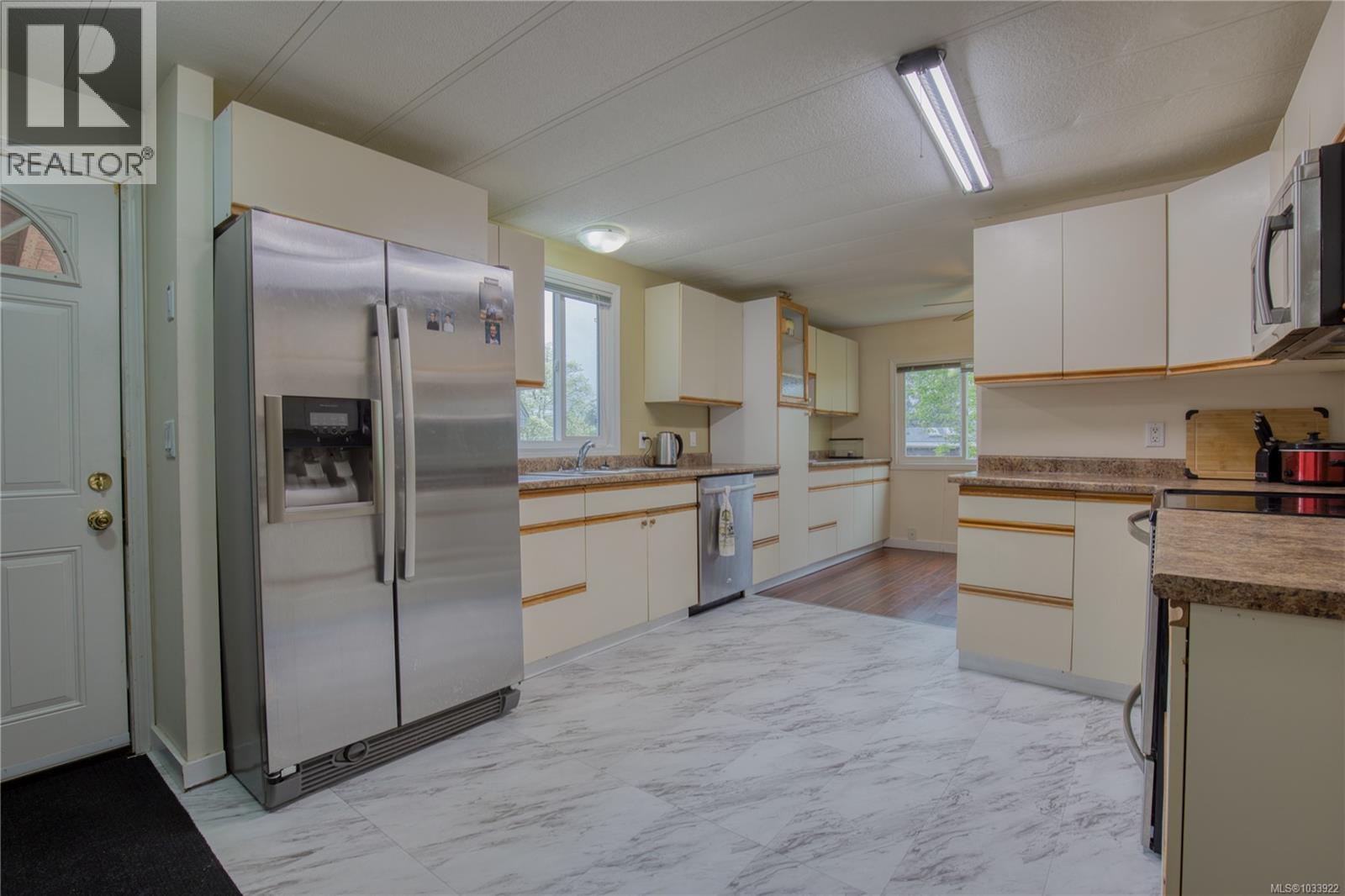 #8 80 Fifth St - 22