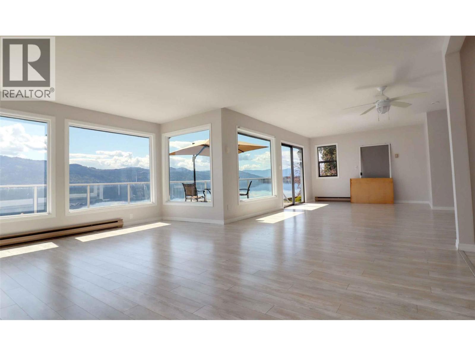 6726 Squilax Anglemont Road - 31