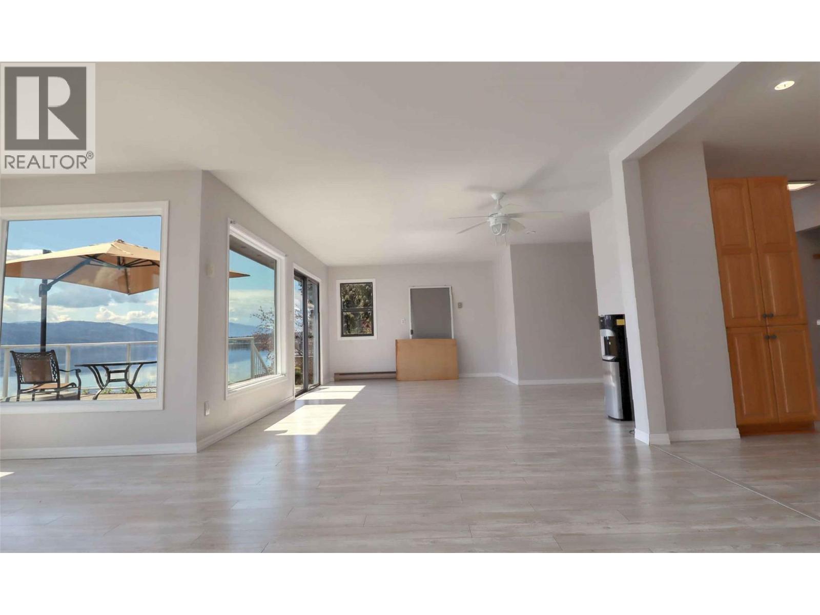 6726 Squilax Anglemont Road - 32