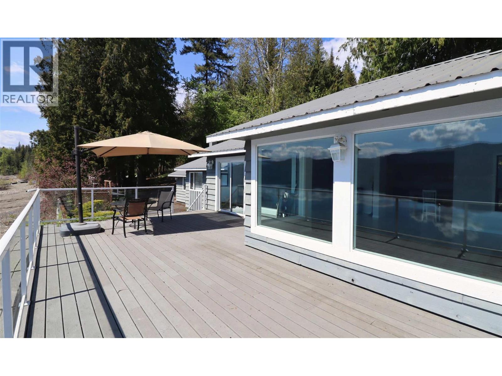 6726 Squilax Anglemont Road - 39