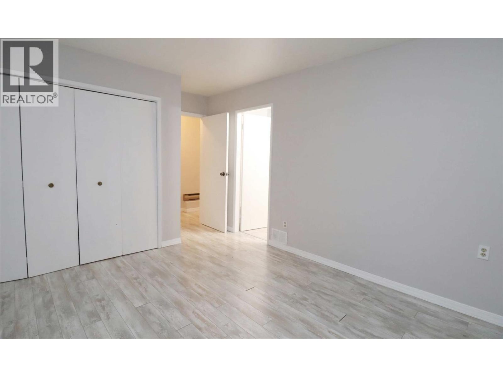 6726 Squilax Anglemont Road - 43