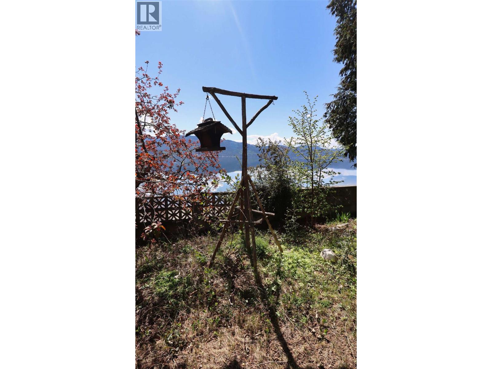 6726 Squilax Anglemont Road - 87
