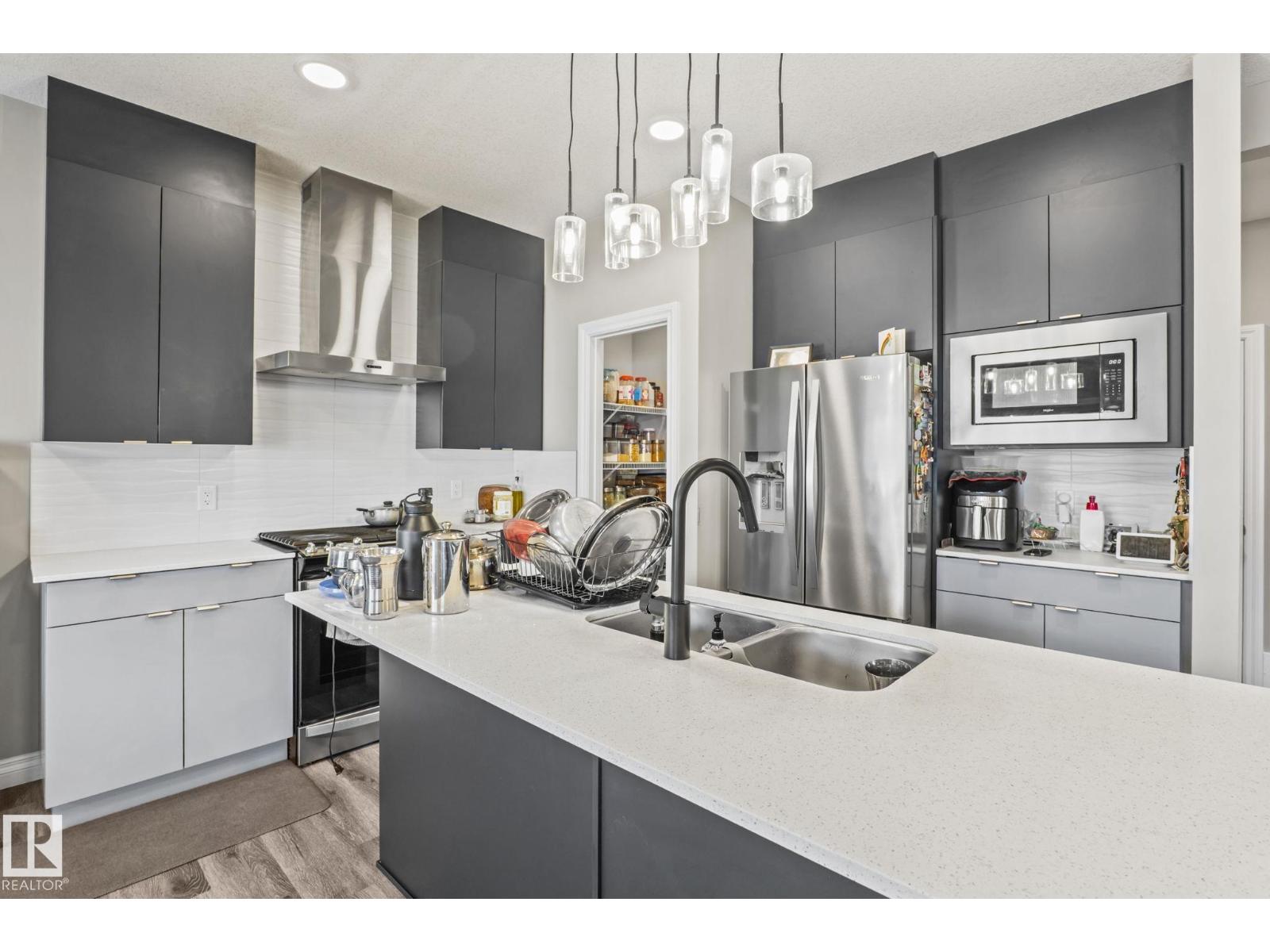 5142 23A AV SW, Edmonton