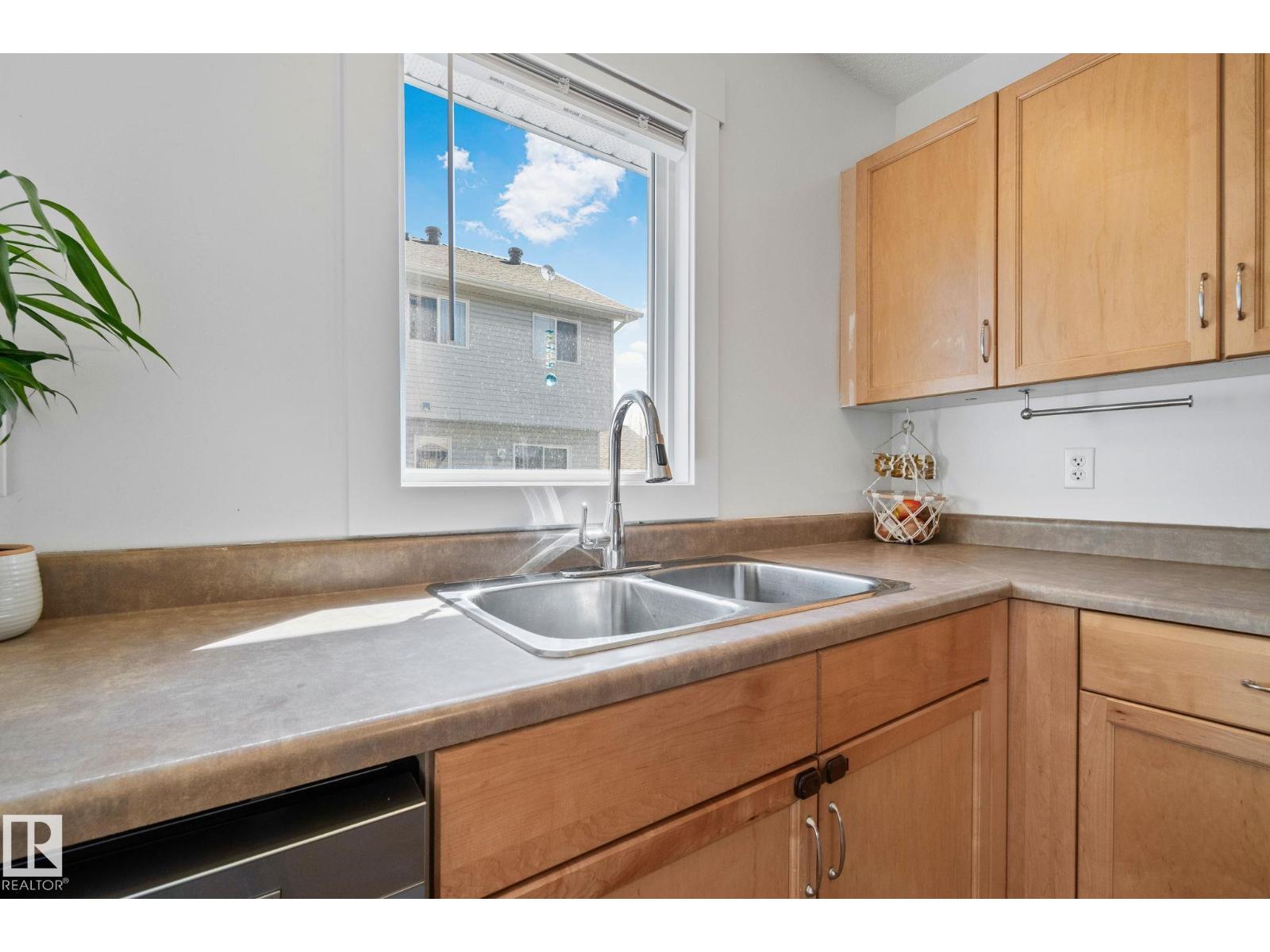 #53 2503 24 ST NW - 14