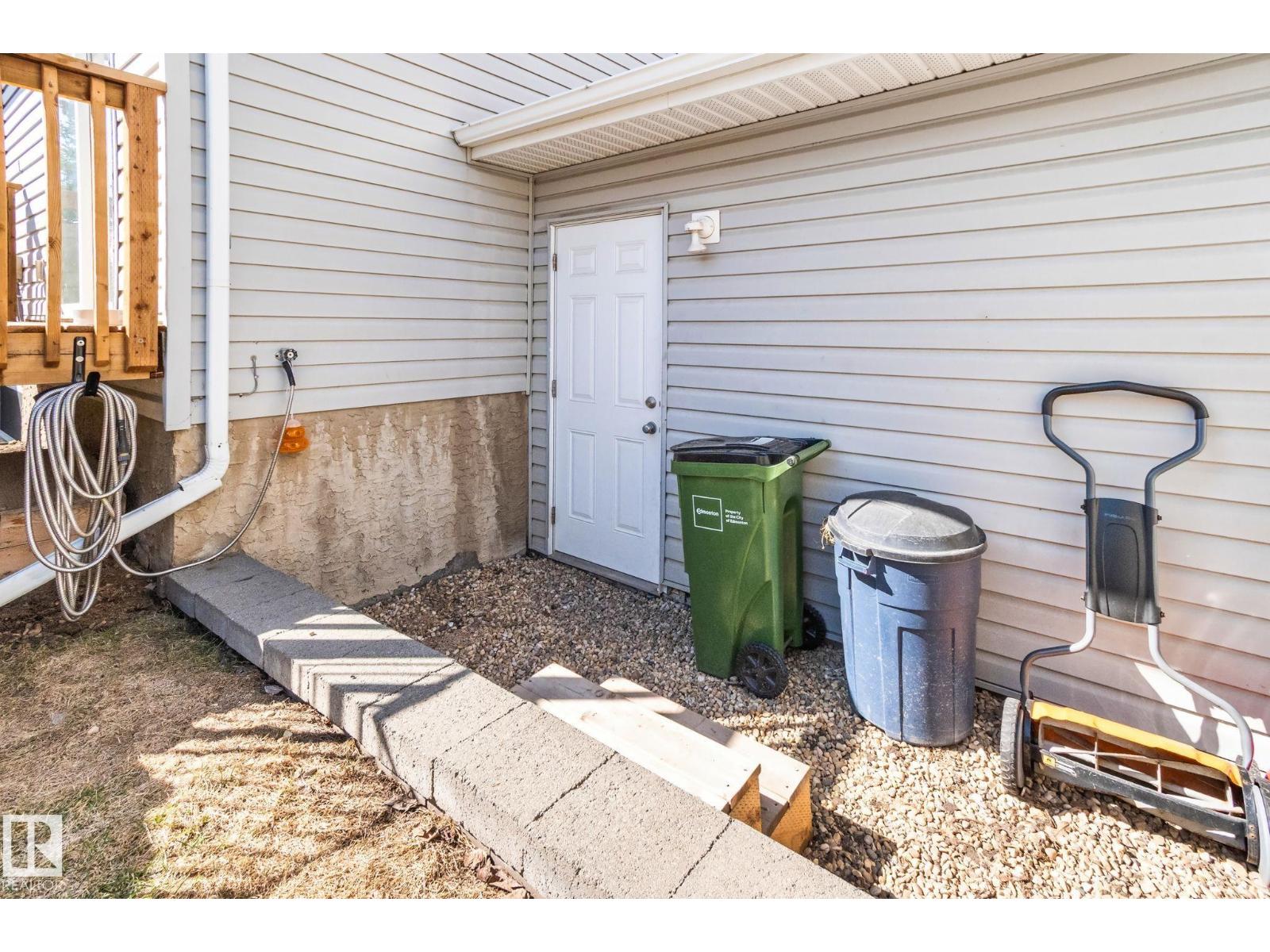 #53 2503 24 ST NW - 36