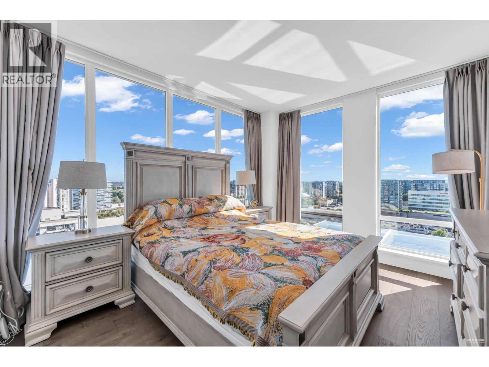 1602 5580 NO. 3 ROAD, Richmond