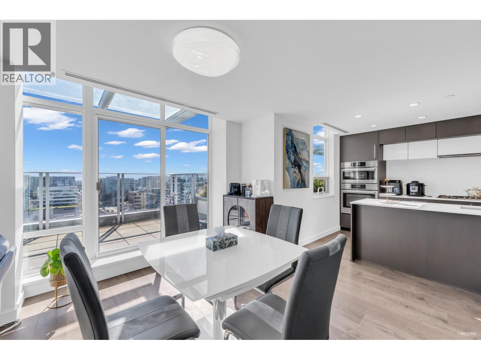 1602 5580 NO. 3 ROAD, Richmond