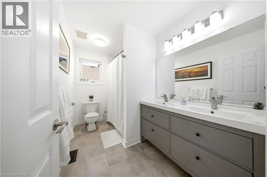 679 ZERMATT Drive, Waterloo, Ontario, N2T2V2 — Photo 27