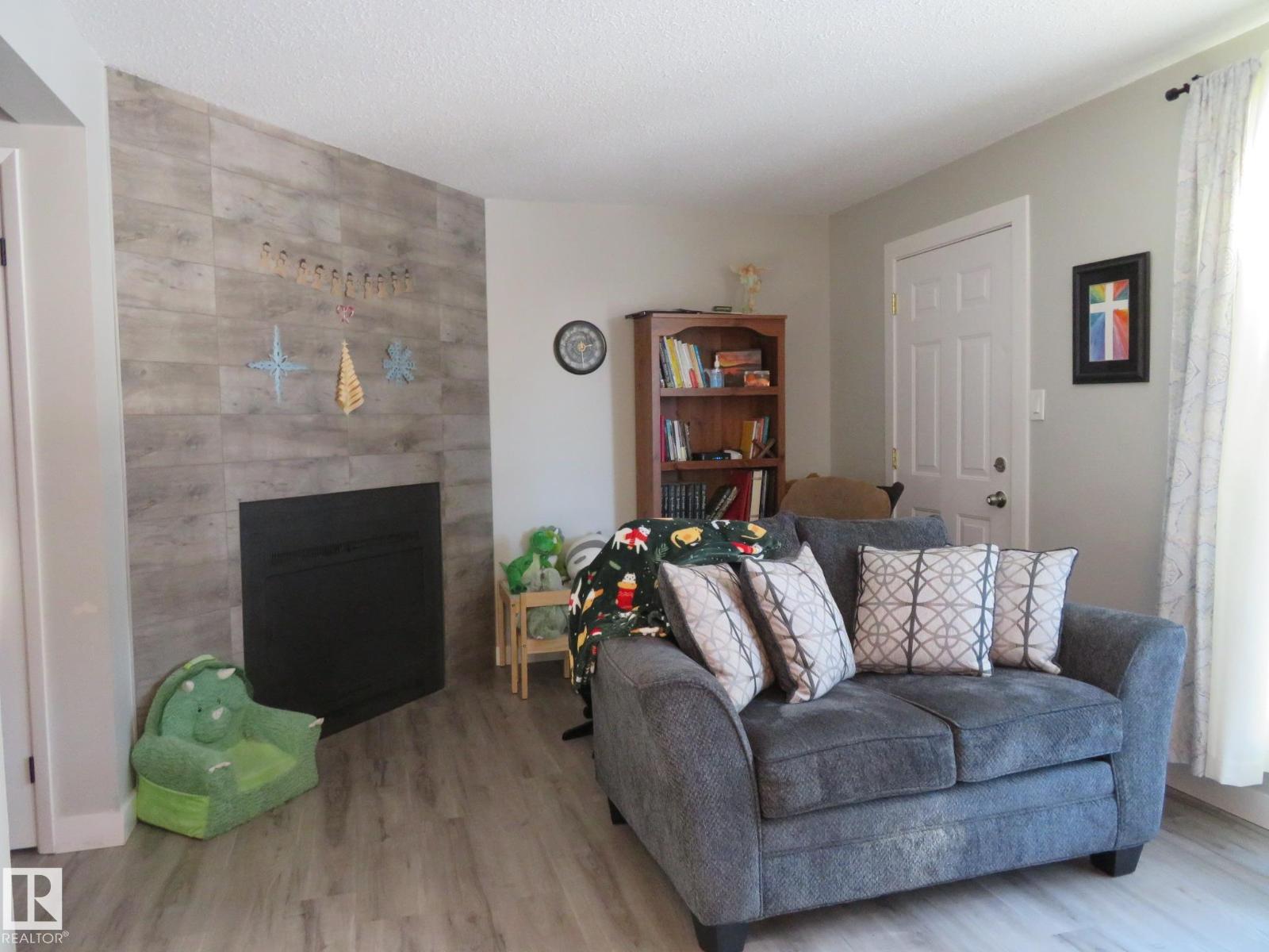 3103 109 ST NW, Edmonton