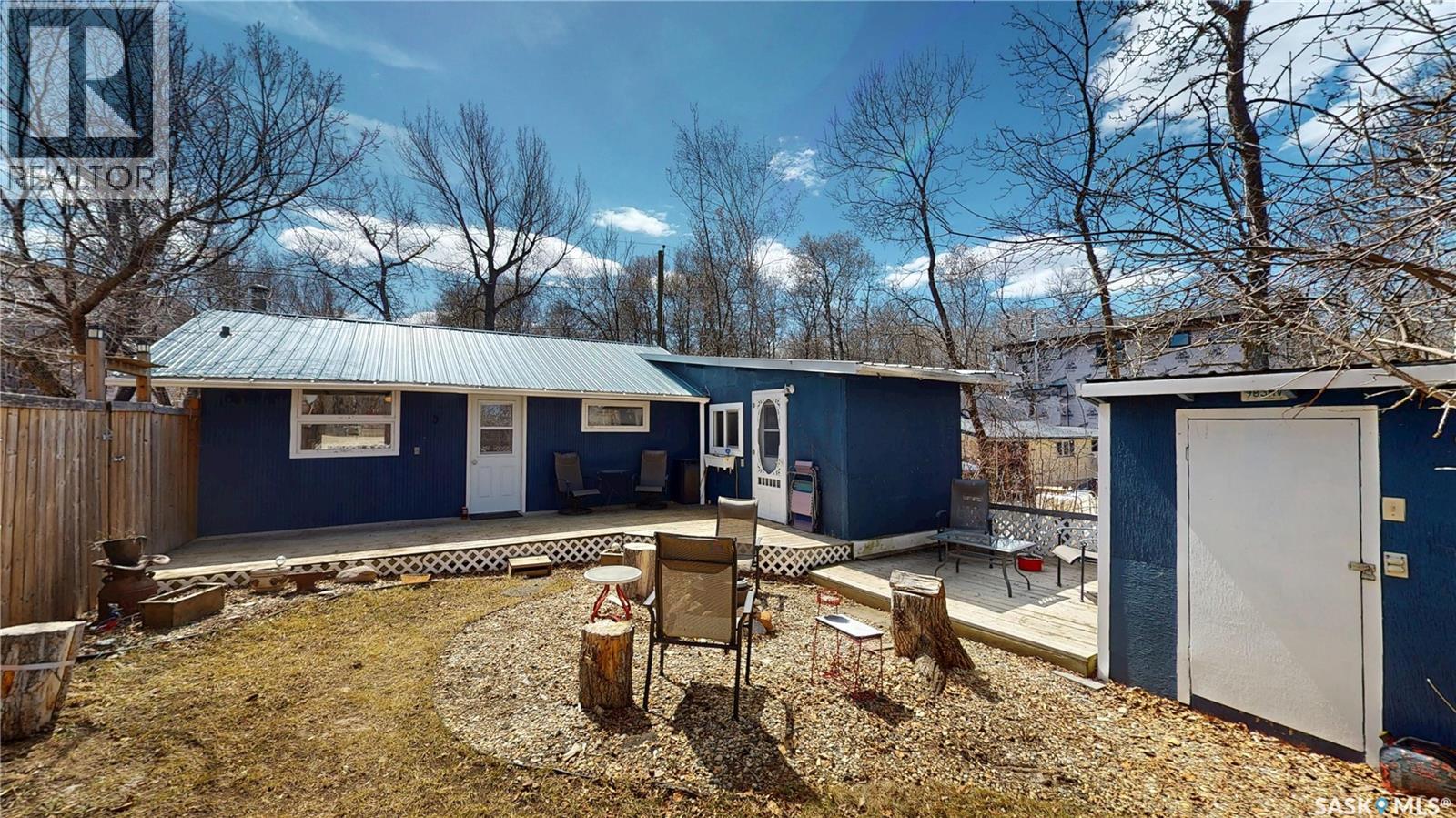 764 Ennis AVENUE - 1
