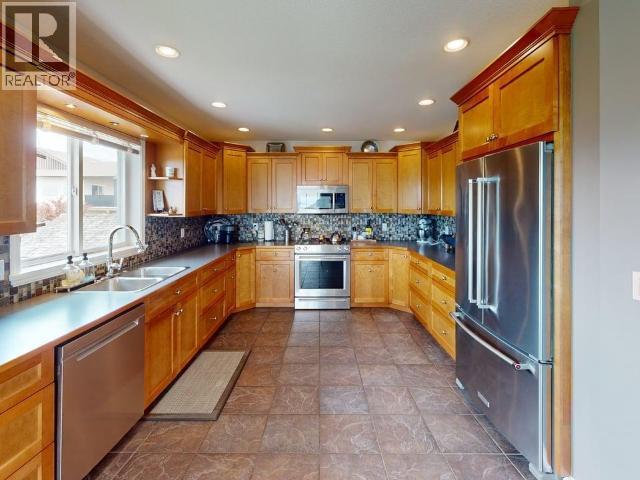 7191 ESQUIMALT CRT - 4