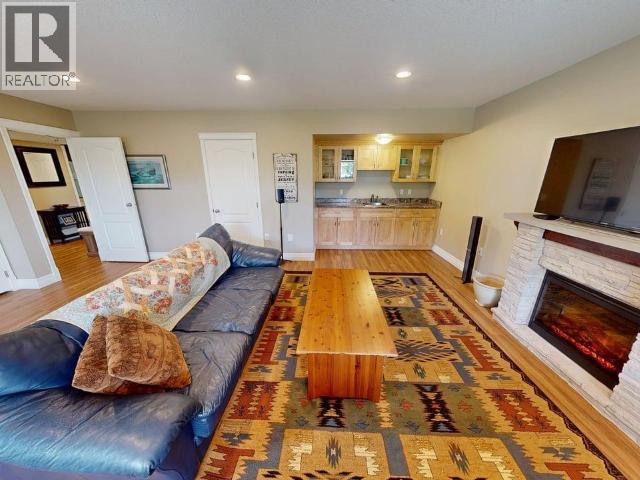 7191 ESQUIMALT CRT - 37