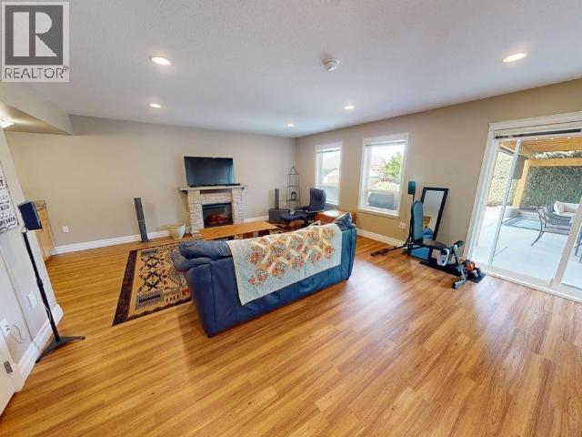 7191 ESQUIMALT CRT - 36