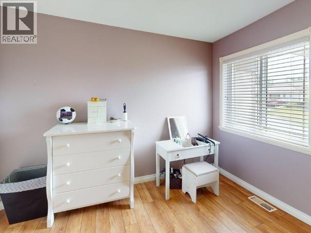 7191 ESQUIMALT CRT - 24