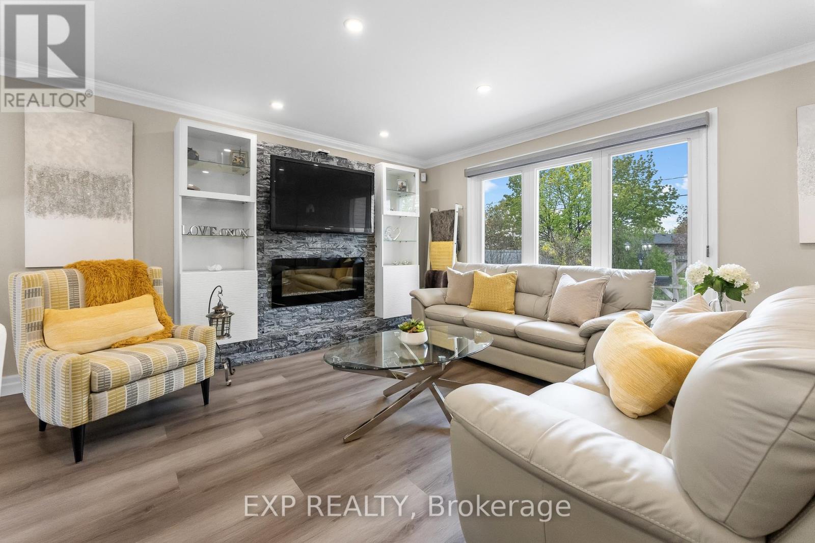 64 CARRIAGE ROAD - 27