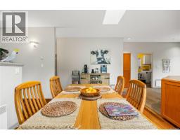Kitchen - 3482 Arrowsmith Rd, Nanaimo, BC V9T5V3 Photo 14
