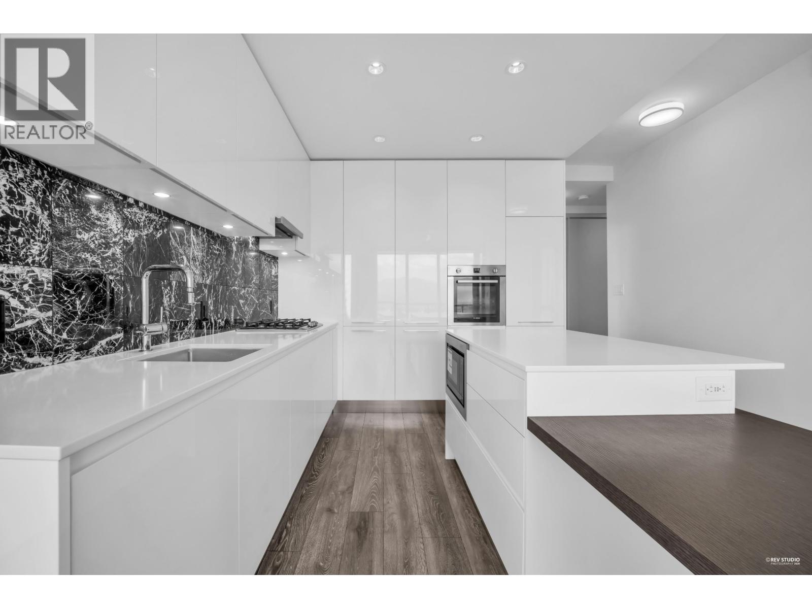 2912 1955 ALPHA WAY — photo 2