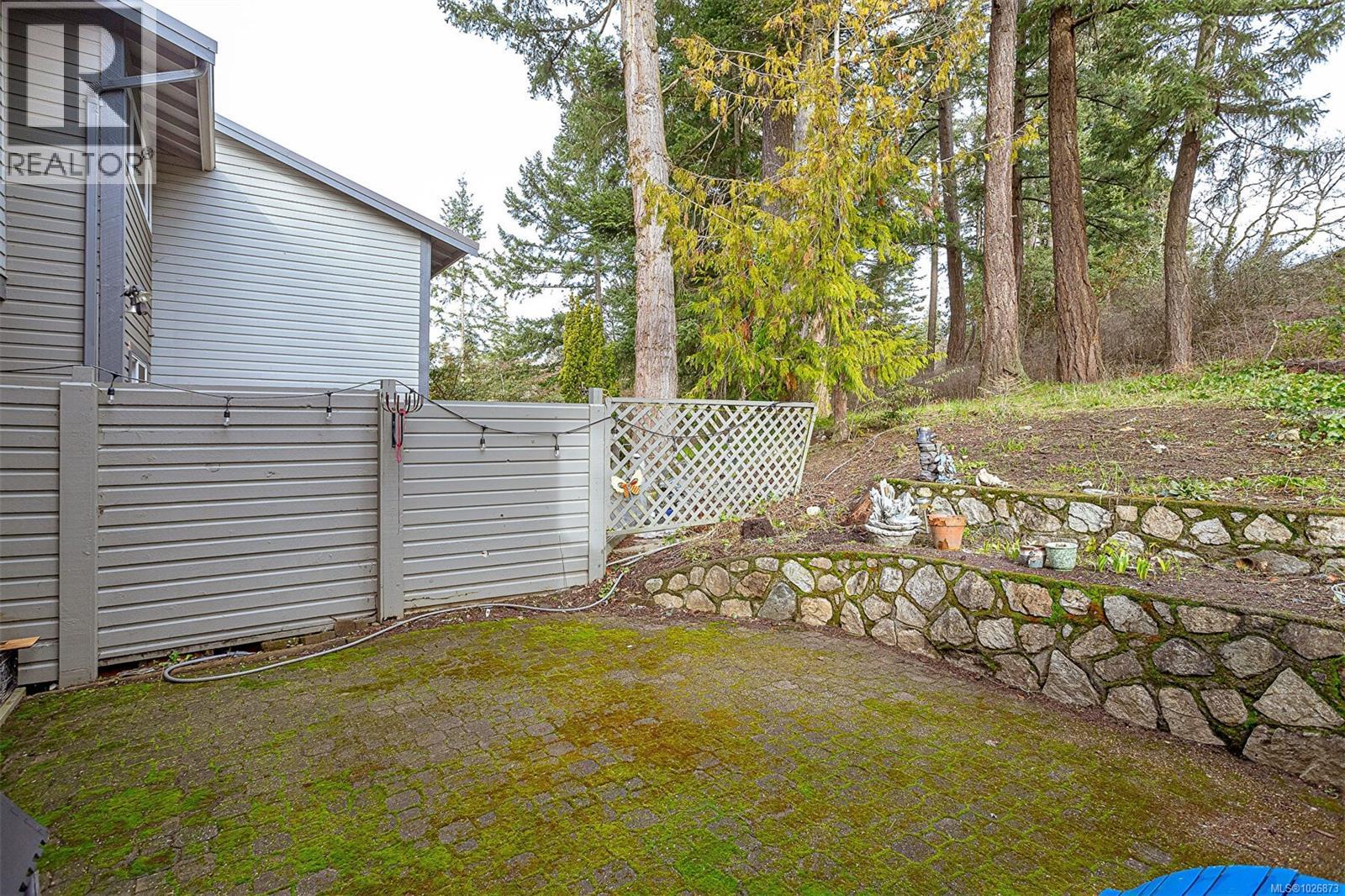 590 Carnation Pl - 35