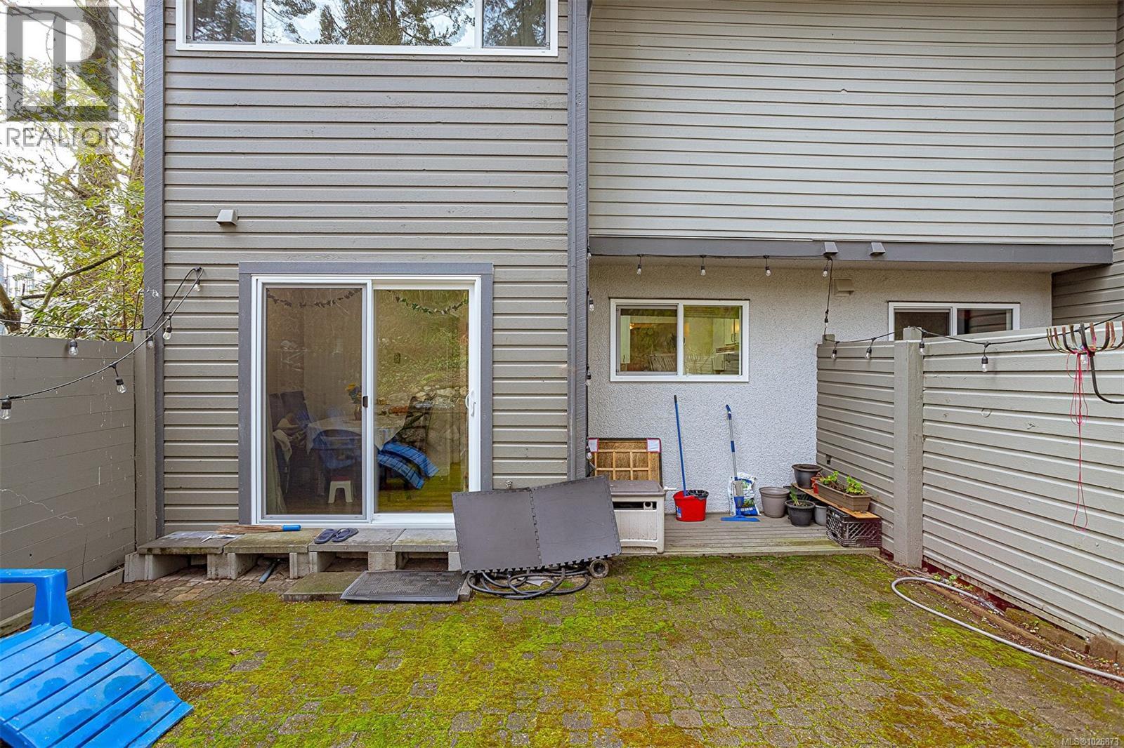 590 Carnation Pl - 36