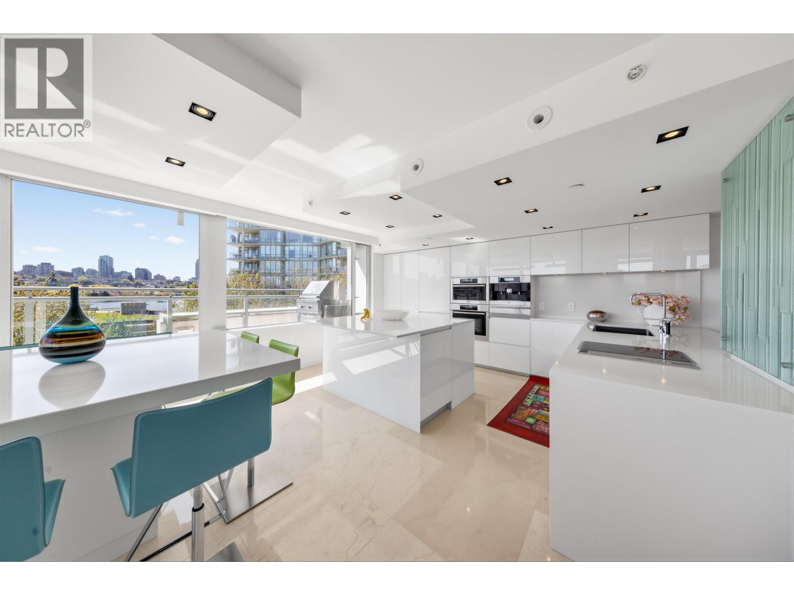 606 1288 MARINASIDE CRESCENT, Vancouver