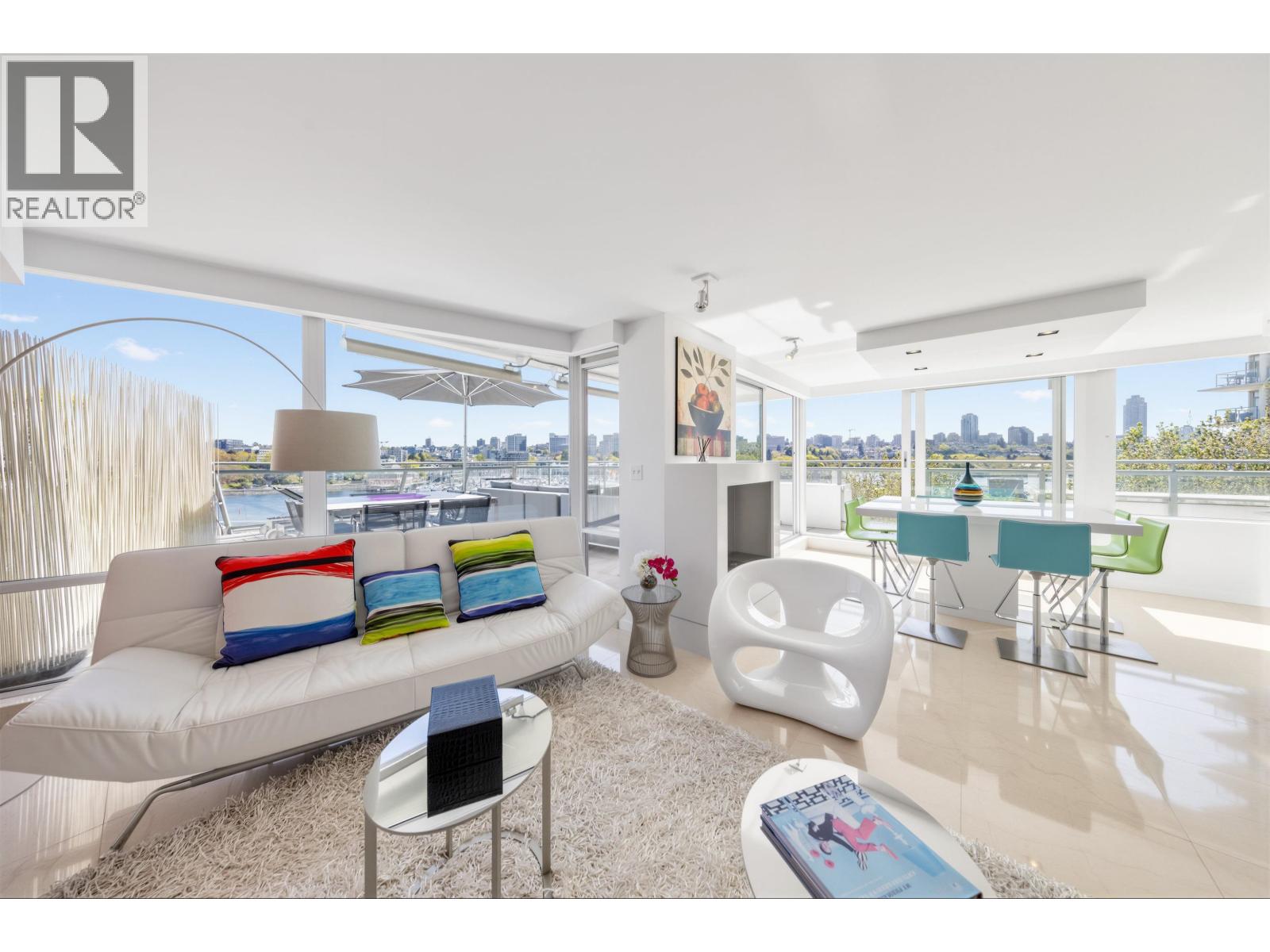 606 1288 MARINASIDE CRESCENT, Vancouver