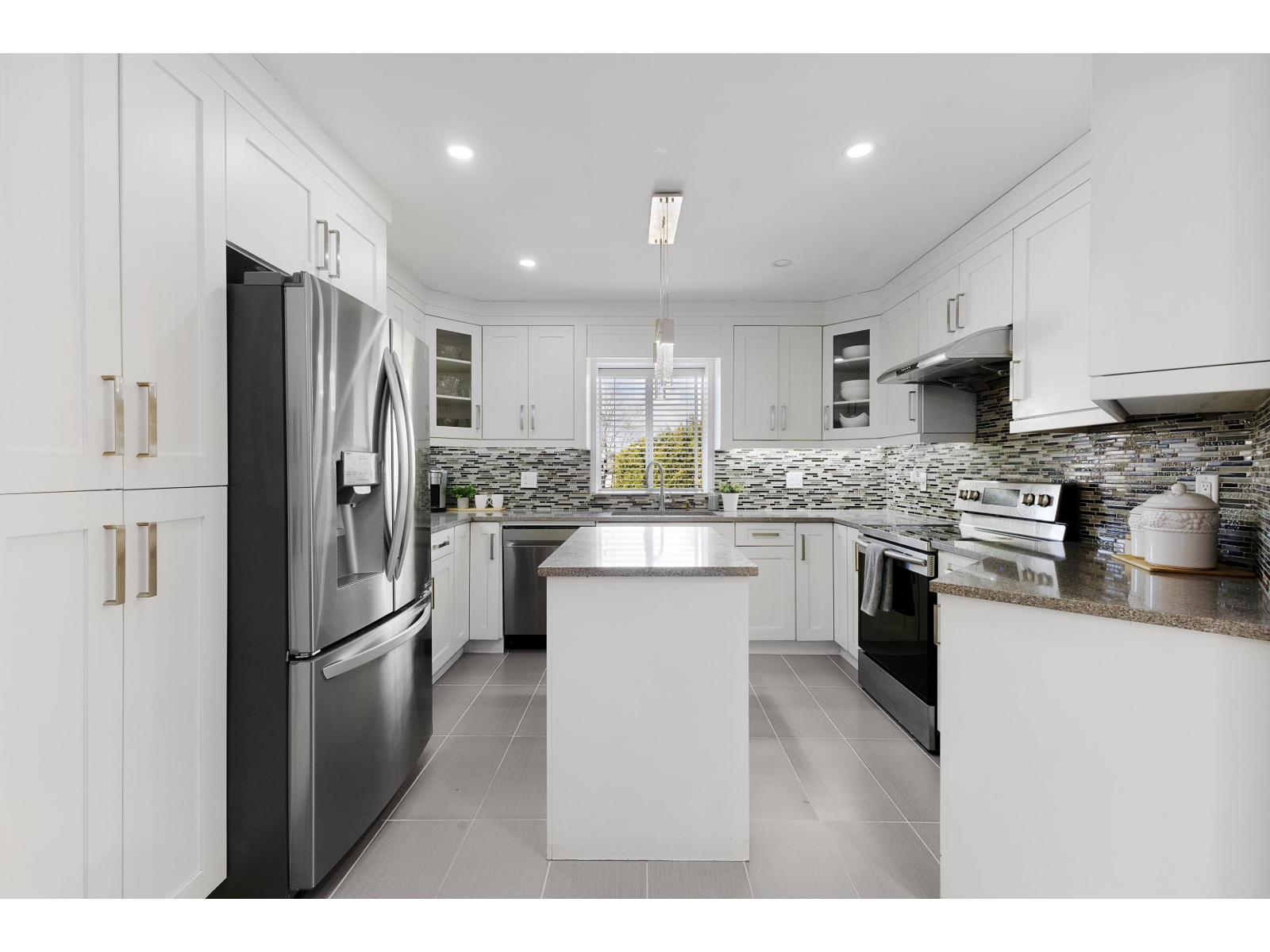 7 Bed, 5 Bath House for Sale in Surrey – 12604 68 AVENUE, Surrey - Image 17
