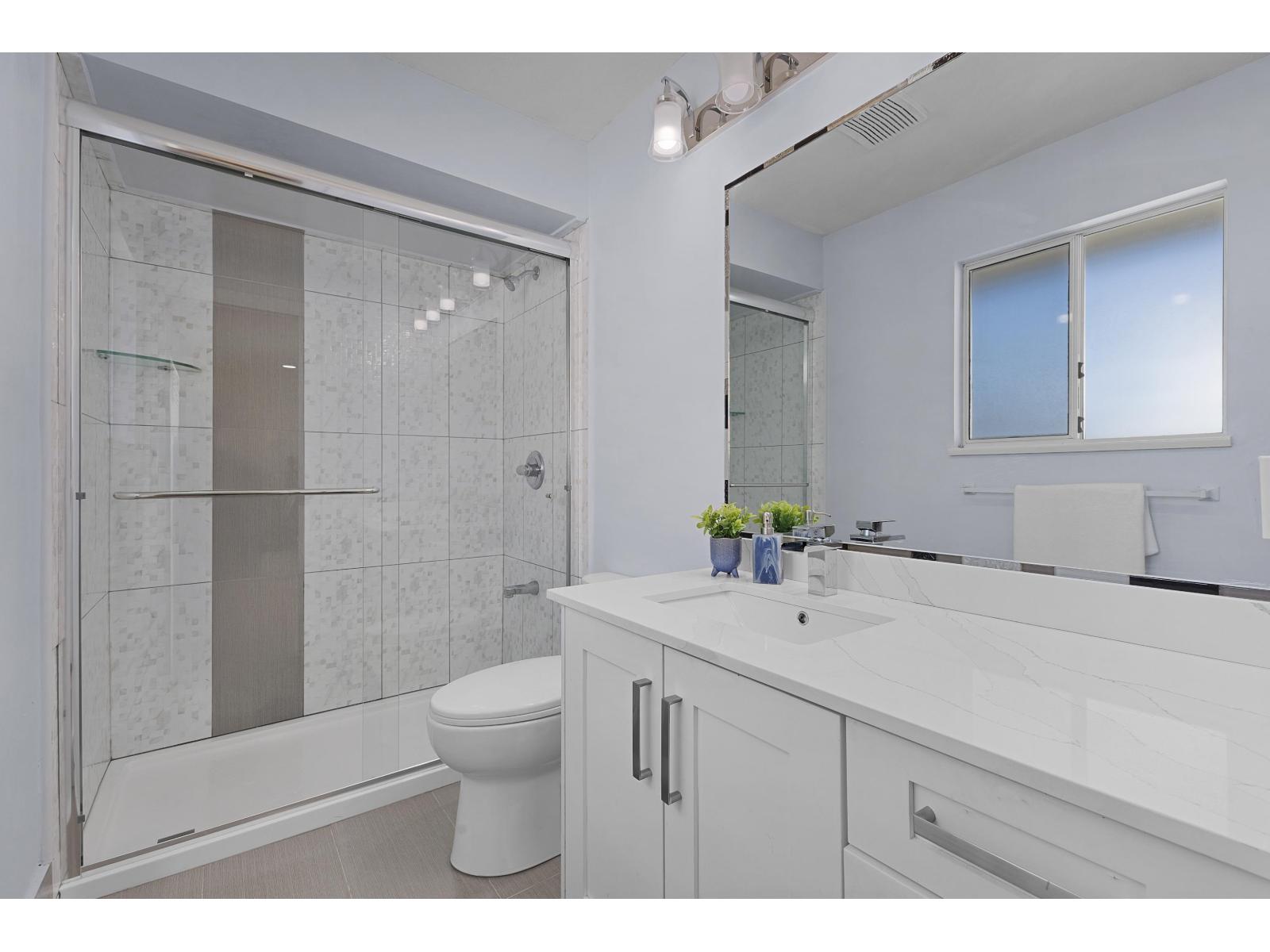 7 Bed, 5 Bath House for Sale in Surrey – 12604 68 AVENUE, Surrey - Image 35