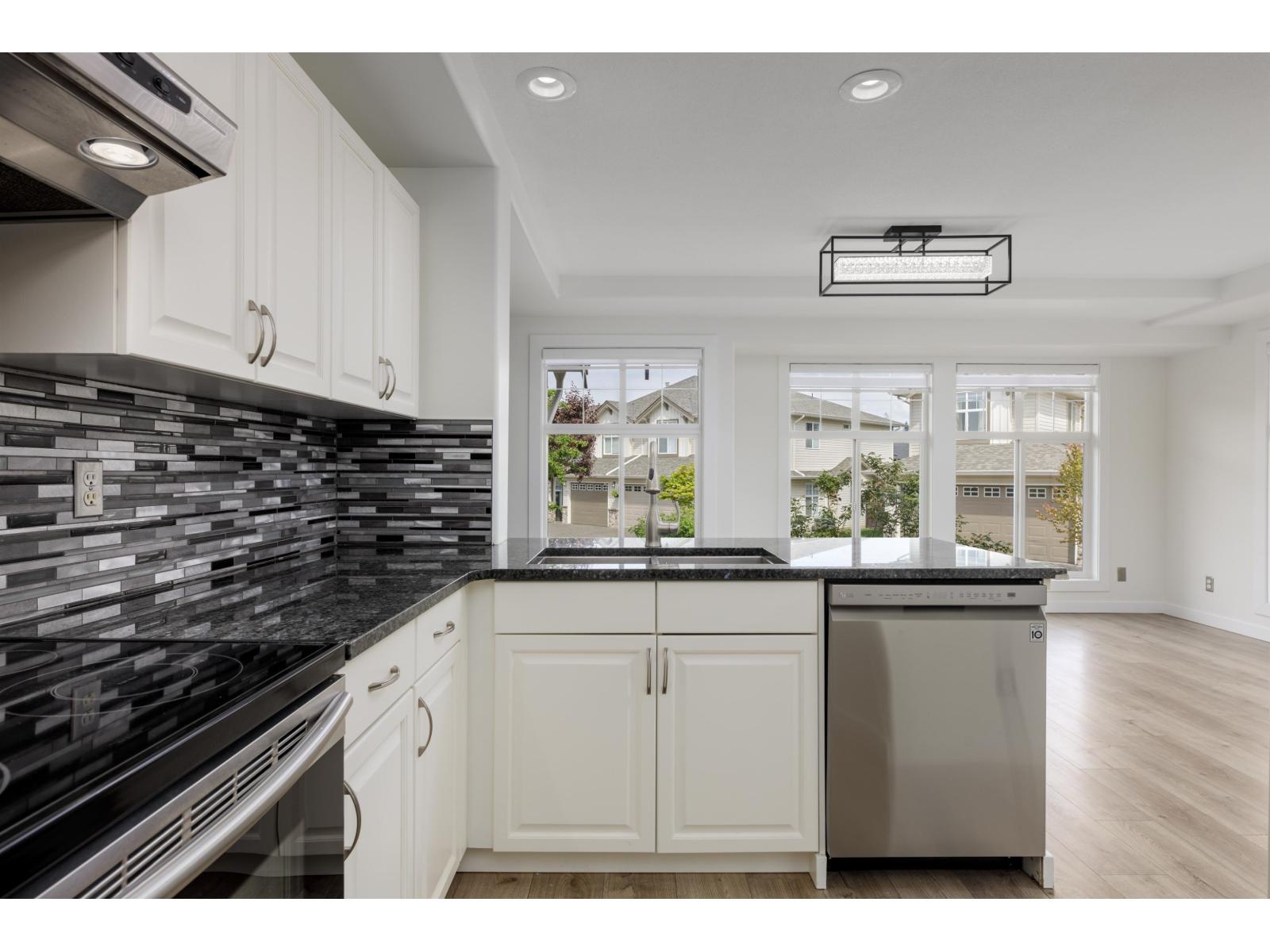168 6450 VEDDER ROAD, Sardis South, Chilliwack